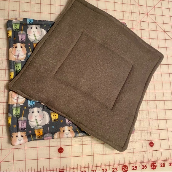 Guinea pig P pads BOBA Fleece Reversible 11” Lot 2 washable New - Picture 3 of 4